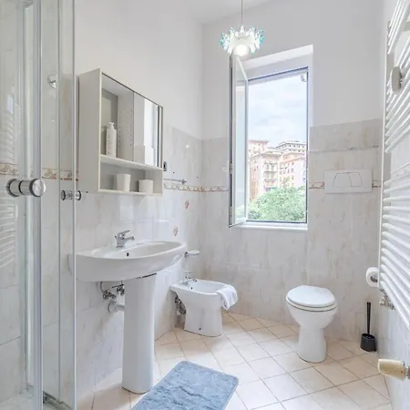 Oregina Cozy - W/ Balcony * Genua